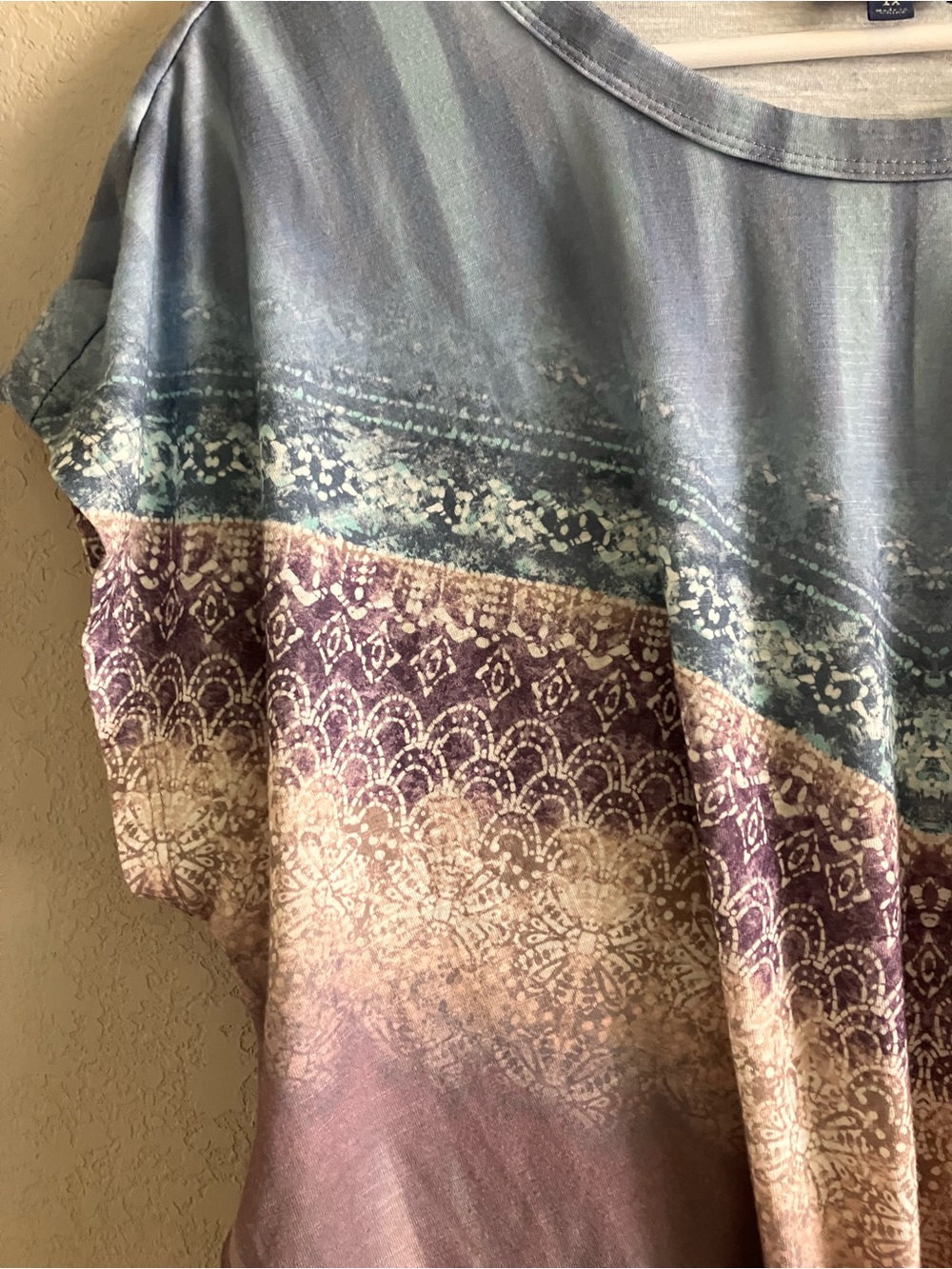 Democracy 1X Boho Mixed Print Top Blue Mauve Dolman Sleeve Plus Size - Picture 4 of 6